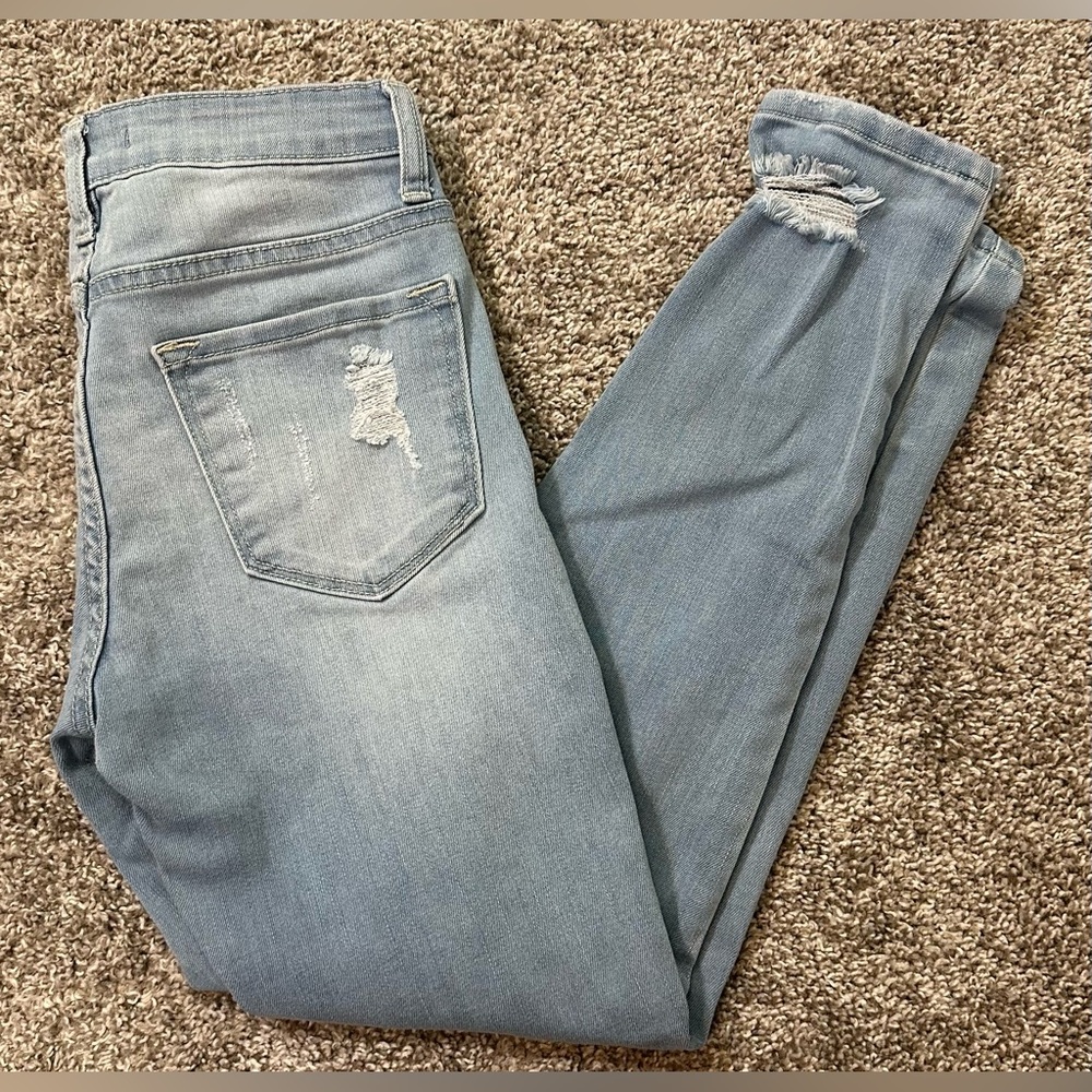 Fashion Nova Women’s Ripped Blue Jeans Size 5/26